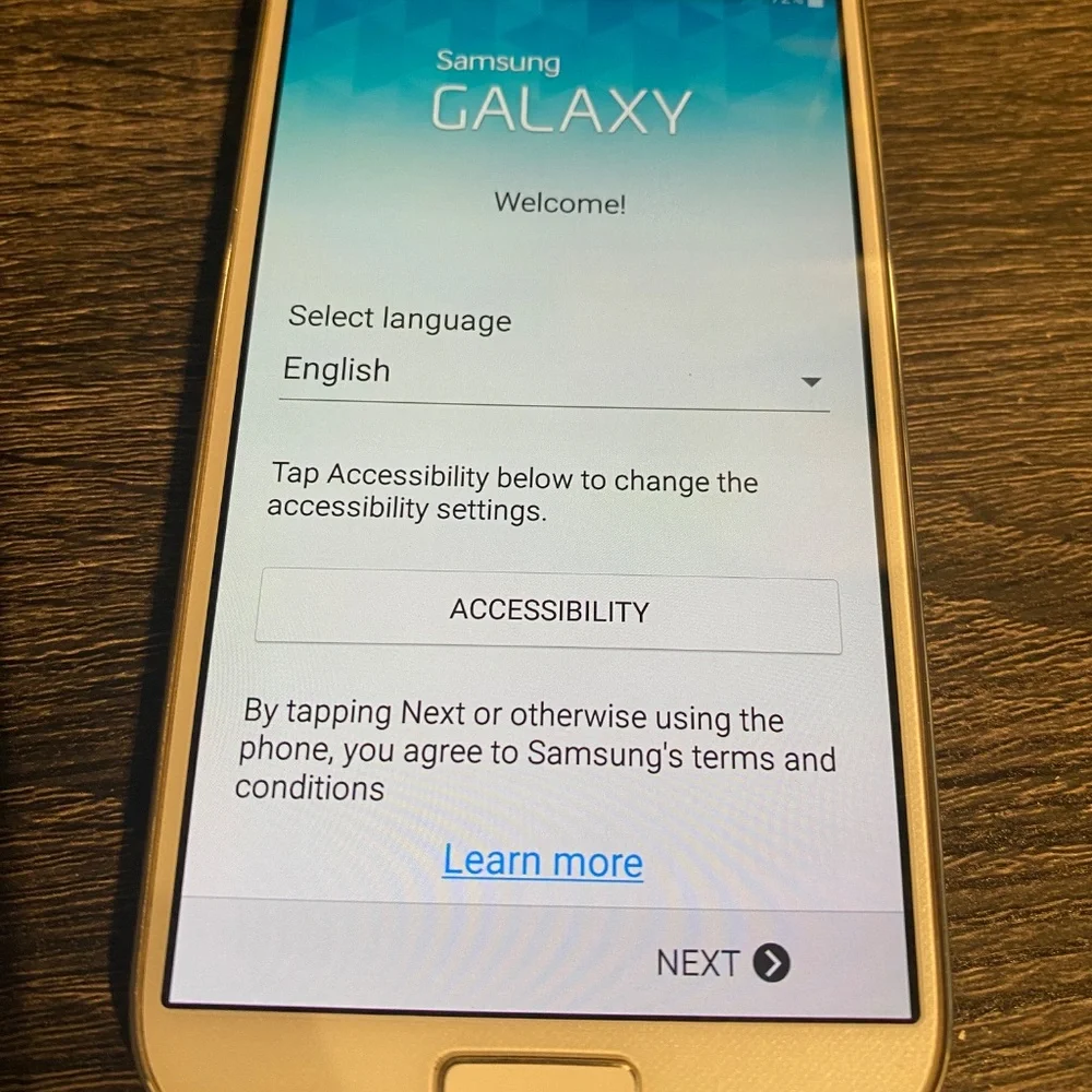 Samsung Galaxy S4 SPH-720 Sprint 4G 16 GB White Frost Android Cell Phone